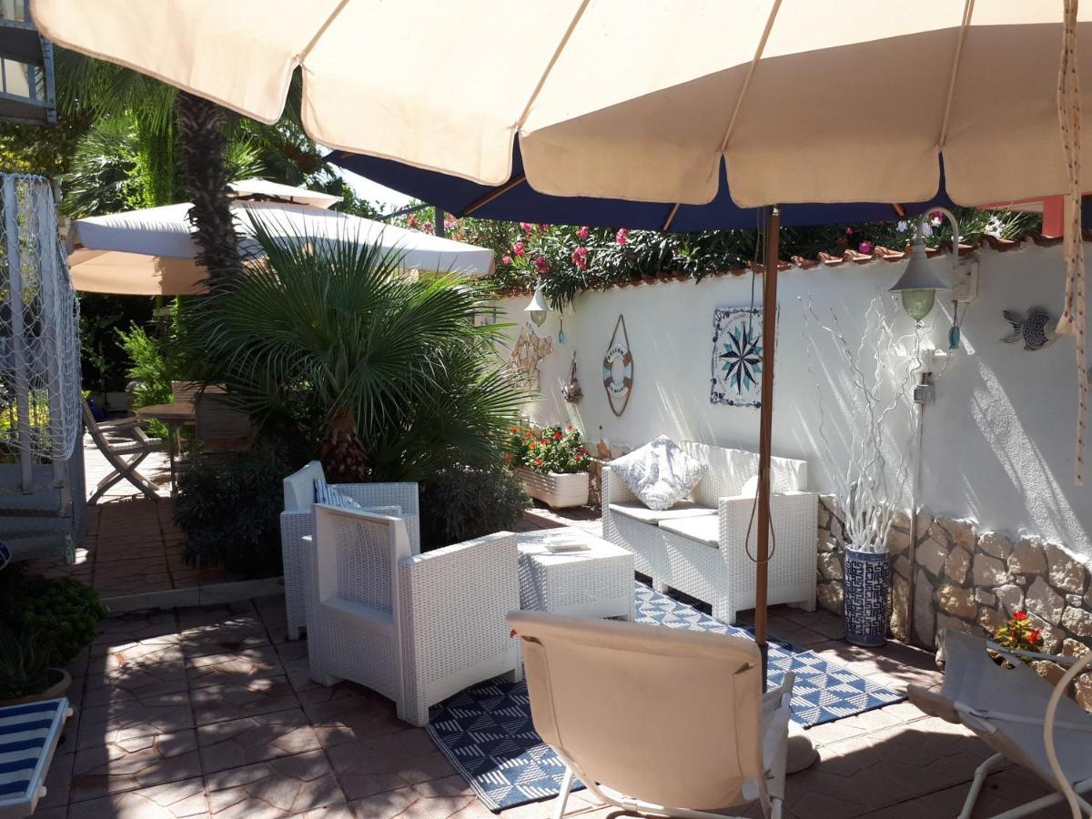 Appartamento Domus Claudio Garden - Monolocale con giardino privato Fiumicino Esterno foto