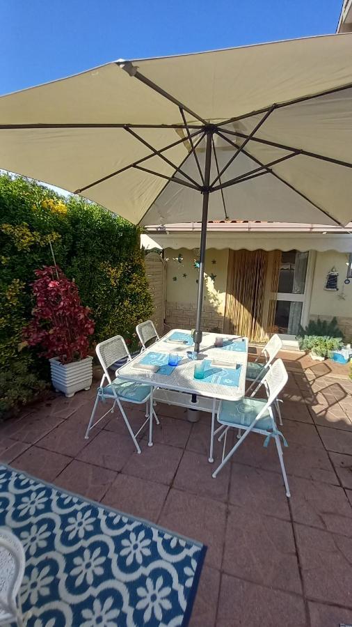 Appartamento Domus Claudio Garden - Monolocale con giardino privato Fiumicino Esterno foto